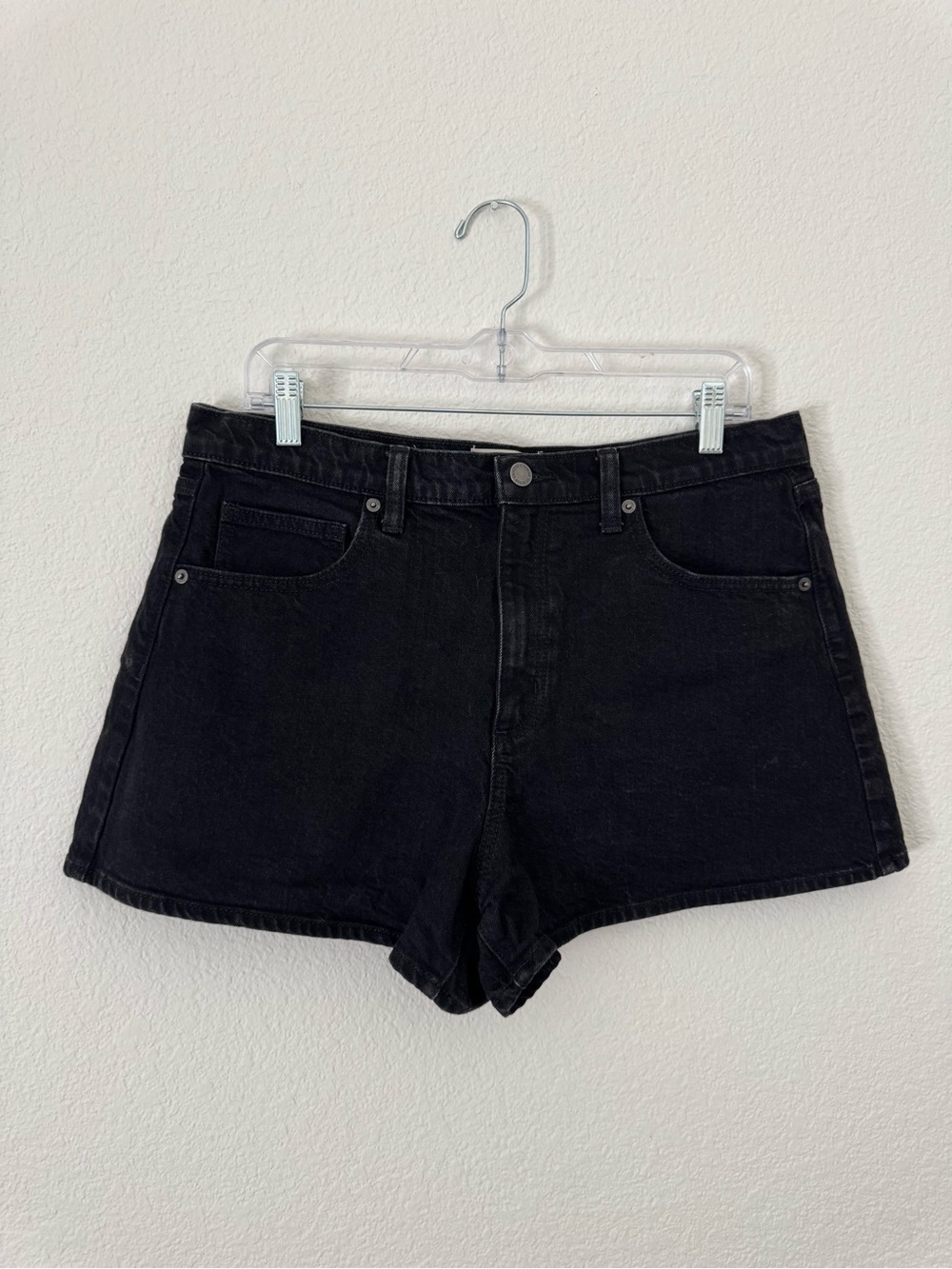 Universal Thread Black 90s Cutoff Denim Shorts